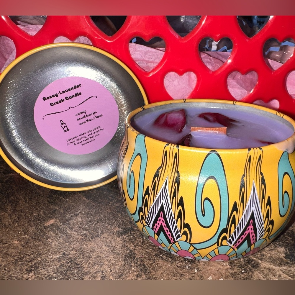 All natural custom beeswax candles with wood wick 🕯️🌹